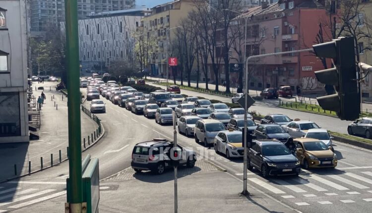 Maqedonia me veturat më të vjetra në Ballkan  mosha mesatare arrin 19 4 vjet
